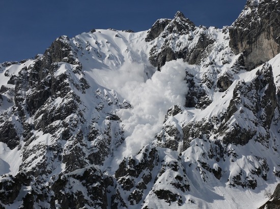 Лавинную опасность ожидают в горах Забайкалья 11 января