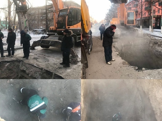 В центре Кызыла устраняют аварию на канализационном коллекторе