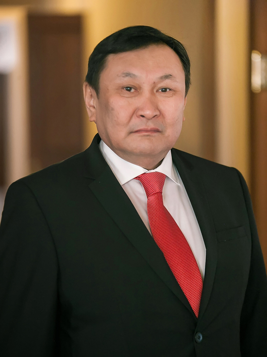 Соцсети Улан-Удэ сообщили об увольнении главного врача БСМП Дамбинимы Самбуева