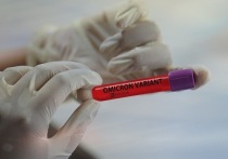 Высокозаразный вариант коронавируса «Омикрон» «достанет практически всех», заявил ведущий американский эксперт по инфекционным заболеваниям доктор Энтони Фаучи