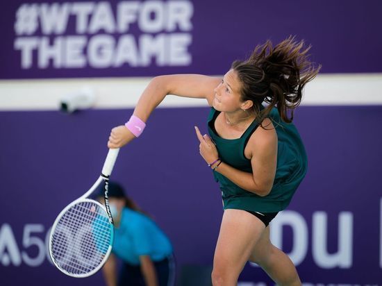Теннисистка Касаткина вышла в четвертьфинал турнира в Сиднее