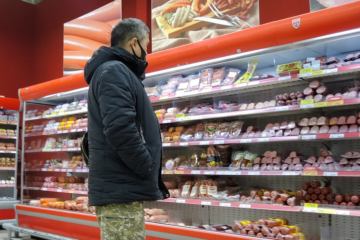 Врач назвала самые опасные продукты из супермаркетов - МК