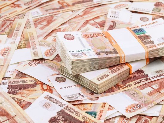 Мурманчанин подарил на Новый год дочери 1 млн рублей неуплаченных ранее алиментов