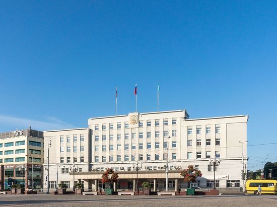 В зданиях администрации Калининграда и трех судов организовали проверку из-за сообщений о минировании