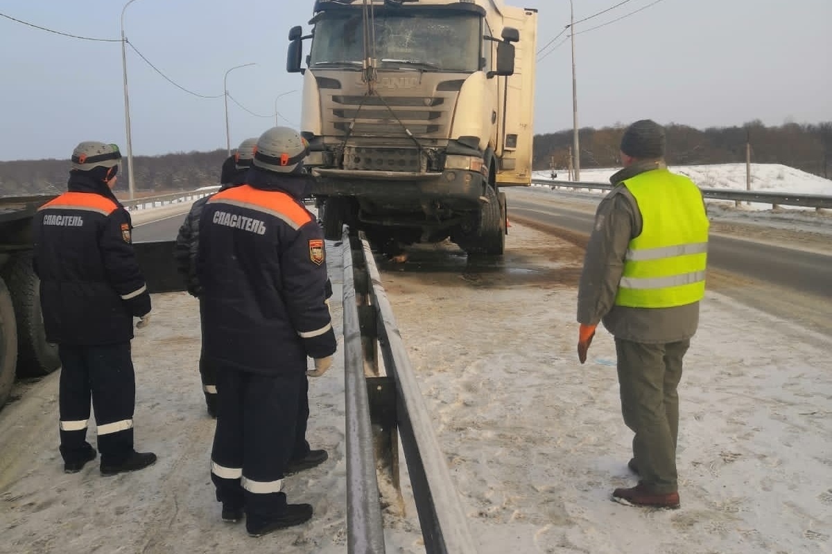 Курск новости на сегодня военные последние происшествия. Фуры МЧС. Происшествия в Курской области. Синяя фура МЧС.