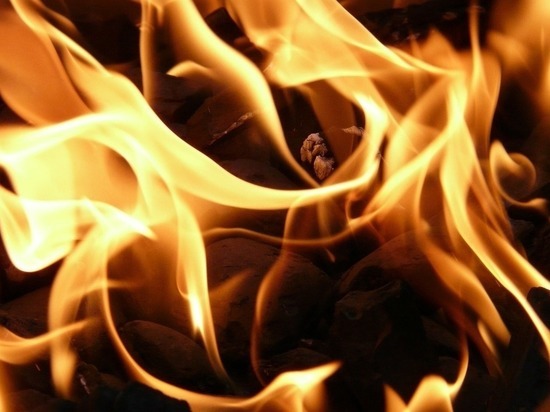 Один человек погиб при пожаре дома на Крестьянской в Чите
