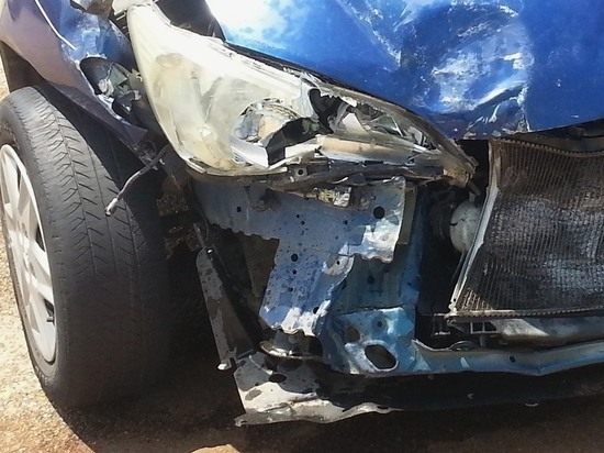 Пассажир Toyota госпитализирован после ДТП с грузовиком Volvo в Чите