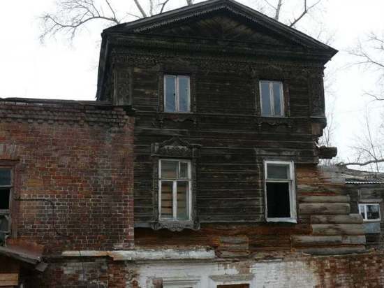 Еще один дом в Томске городской администрации удалось сдать в аренду за рубль
