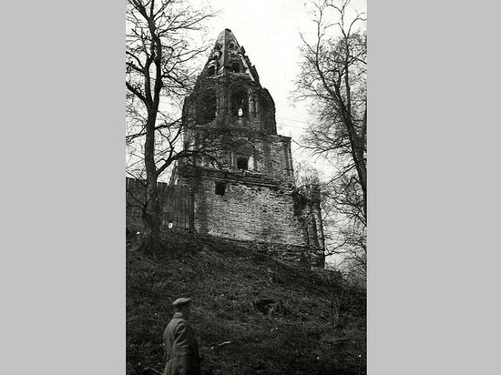 Брянцам показали в сети архивное фото снесенной колокольни