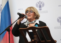 Режиссер Алла Сурикова экстренно госпитализирована в Москве с коронавирусом