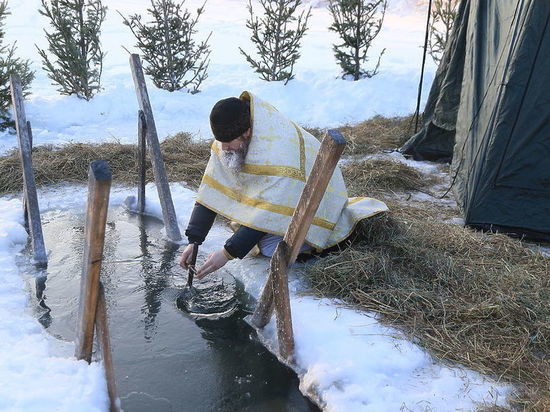 Крещение в Барнауле пройдет без крестного хода и купели на Оби