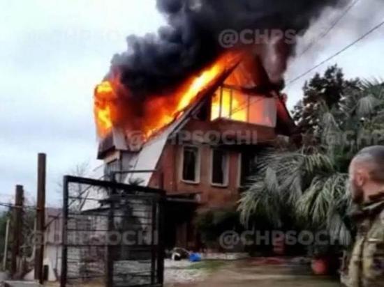 В селе Варваровка в Сочи сгорел частный дом
