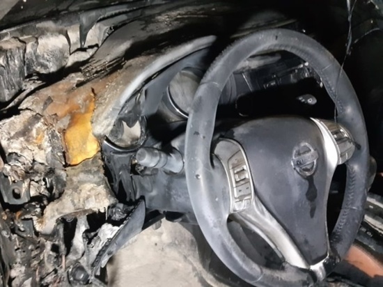 В Железногорске Курской области сгорела машина Nissan Qashqai