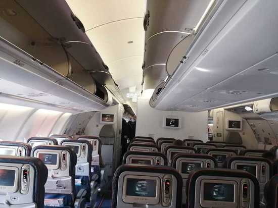 В Хабаровске экстренно сели два самолета, летевшие на Сахалин