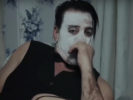 Солист группы Rammstein Тилль Линдеманн отменил концерт в Новосибирске