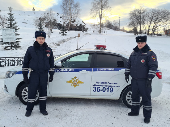 Полицейские около Нижнего Тагила спасли замерзающих в машине людей