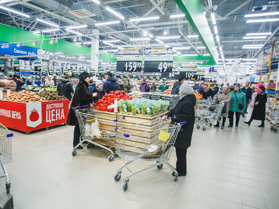 На новогодних праздниках в Псковской области подскочили цены на морковь и огурцы