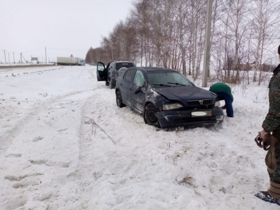 В Курской области не справившаяся с управлением 19-летняя девушка опрокинула машину в кювет