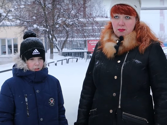 В Кирове ребенок уснул в автобусе и его привезли в автопарк, где высадили вечером на мороз