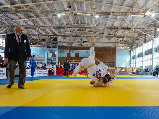 Первый в этом году турнир по дзюдо состоялся в Донецке