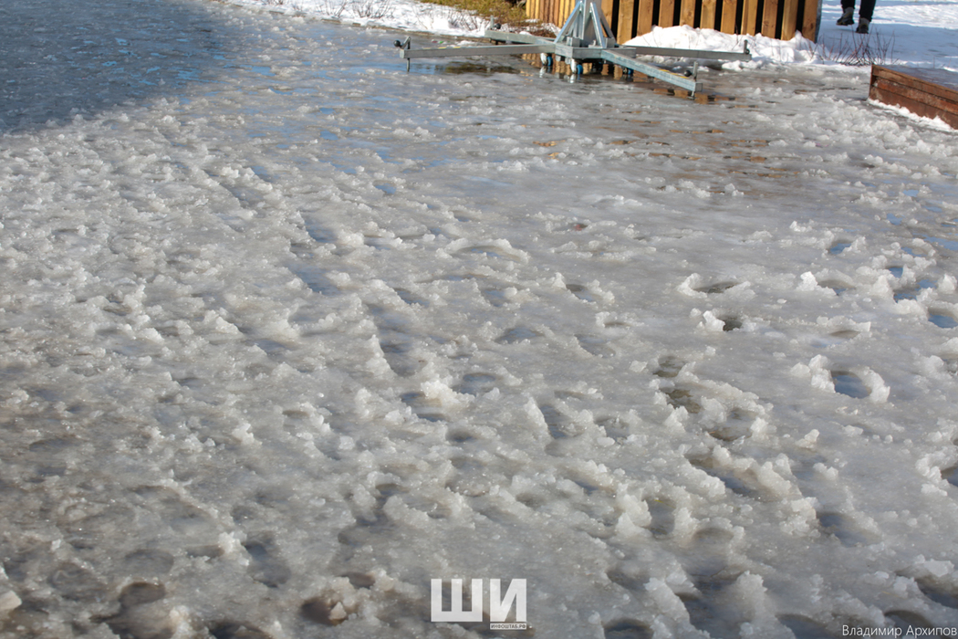 Хлюп-хлюп: во что превратился выпавший снег в Астрахани 