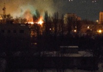 Как сообщил сегодня в своем телеграм-канале мэр Донецка Алексей Кулемзин, в Киевском районе города, по проспекту Панфилова было зафиксировано возгорание жилого многоквартирного дома