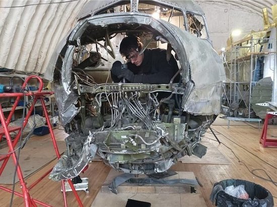 В Новосибирске начали реставрировать самолет Дуглас – «Борт Тюрикова»
