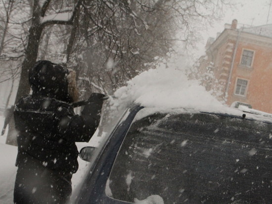 Сильный снегопад обрушится на Псковскую область 17 января