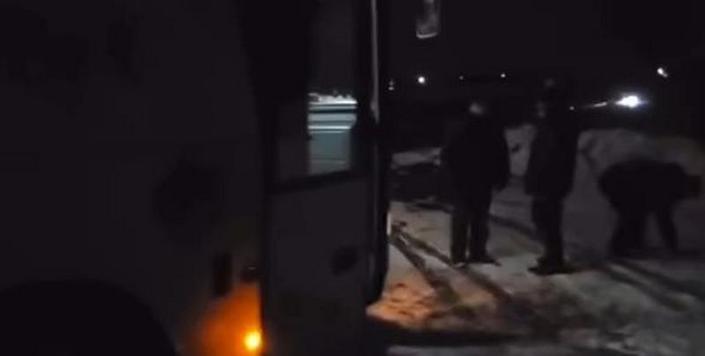 В Украине проверяют автобусы, которые везут людей для встречи Порошенко