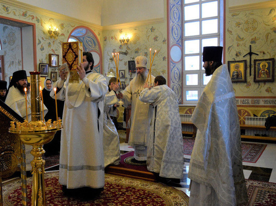 В Петропавловском женском монастыре под Хабаровском прошло богослужение в неделю перед Богоявлением