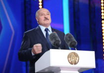 Президент Беларуси Александр Лукашенко считает, что у границ республики идет наращивание украинского военного контингента