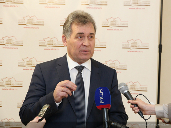 Председатель АКЗС Романенко поддержал решение Госдумы отложить введение QR-кодов
