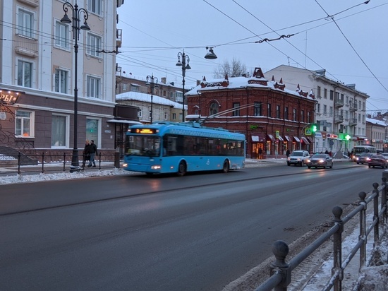  Потепление в Томске чревато сходом с крыш домов снега и наледи - предупреждают в МЧС