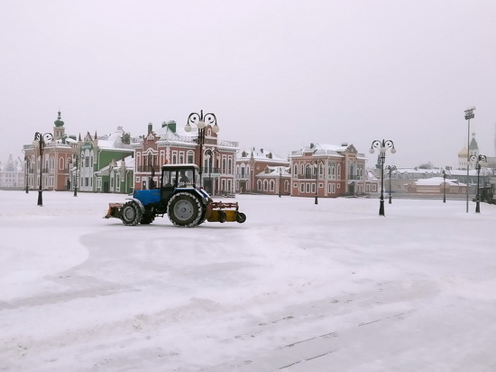 На уборке снега в Йошкар-Оле трудятся около 80 единиц техники