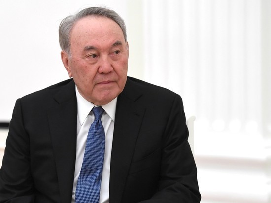C тех пор как в Казахстане в начале января вспыхнули сильнейшие с момента обретения независимости беспорядки, первый президент республики Нурсултан Назарбаев молчит