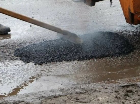 В Курске ремонтируют три участка дорог