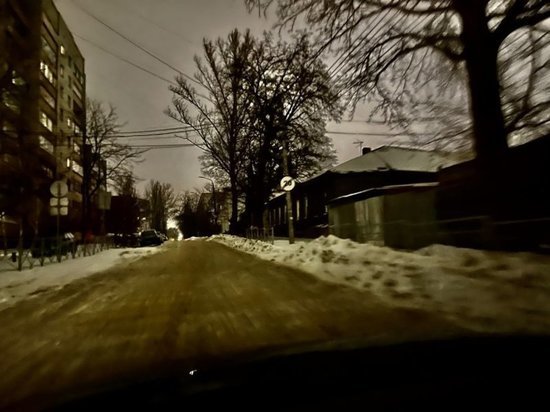 В Курске на части улицы Семёновской настали «темные времена»