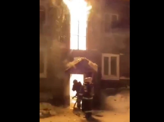 В Суоярви пожар охватил несколько квартир в жилом доме