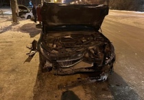 В Челябинске автомобилист выехал на красный сигнал светофора и устроил ДТП