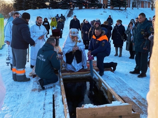 В Новгородской области на Крещение организовали 17 купелей