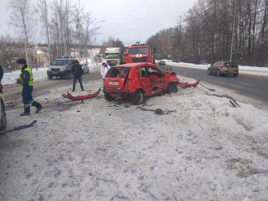 На трассе М7 в Чувашии три человека пострадали в массовой автоаварии