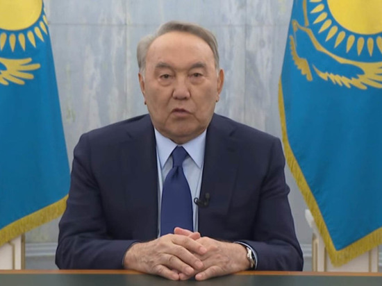 Назарбаев анонсировал передачу поста главы правящей партии Токаеву