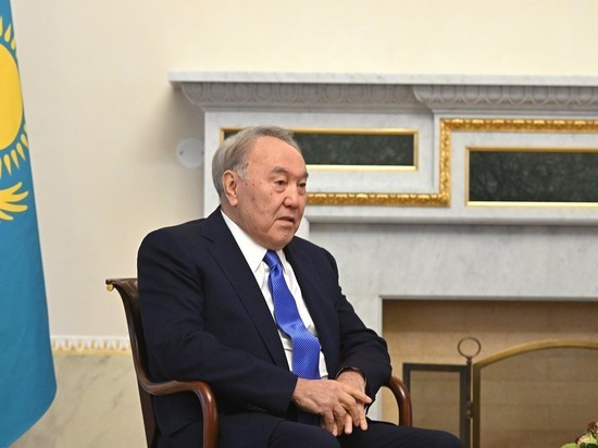 Таинственно исчезнувший в начале года первый президент Казахстана Нурсултан Назарбаев нашелся, выступил с обращением к народу — а еще занялся переписыванием истории