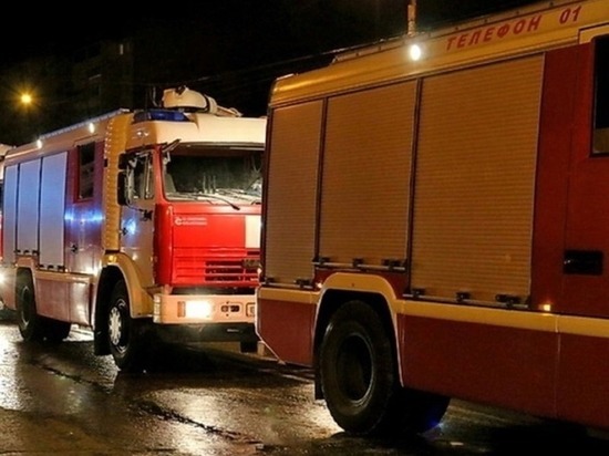 Ночной пожар в Ершичском районе начался со стены дома