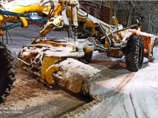 355 кубометров снега вывезли коммунальщики с улиц Смоленска