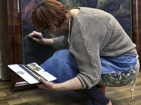 Ничего не заметно было оживляющего картину ни