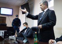 Печерский Суд Киева 19 октября в третий раз приступил к рассмотрению меры пресечения для экс-президента Украины Петра Порошенко по обвинению в госизмене