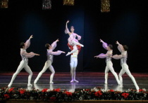 Витражи балета Аюханова