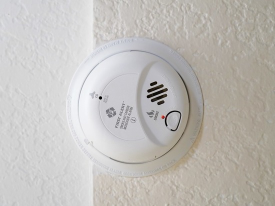 В Башкирии пожарный извещатель спас от гибели выпивших и уснувших сожителей