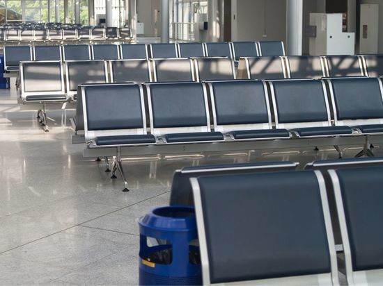 Транспортная прокуратура нашла нарушения в аэропорту Мурманска